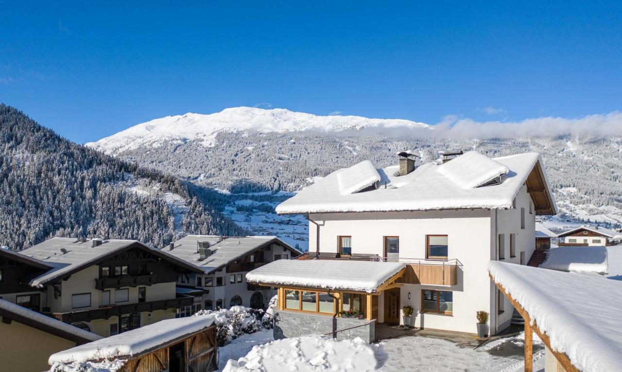 Appartement Pitztal-Hochzeiger Inclusive Pitztal-Sommer Card Jerzens Kültér fotó